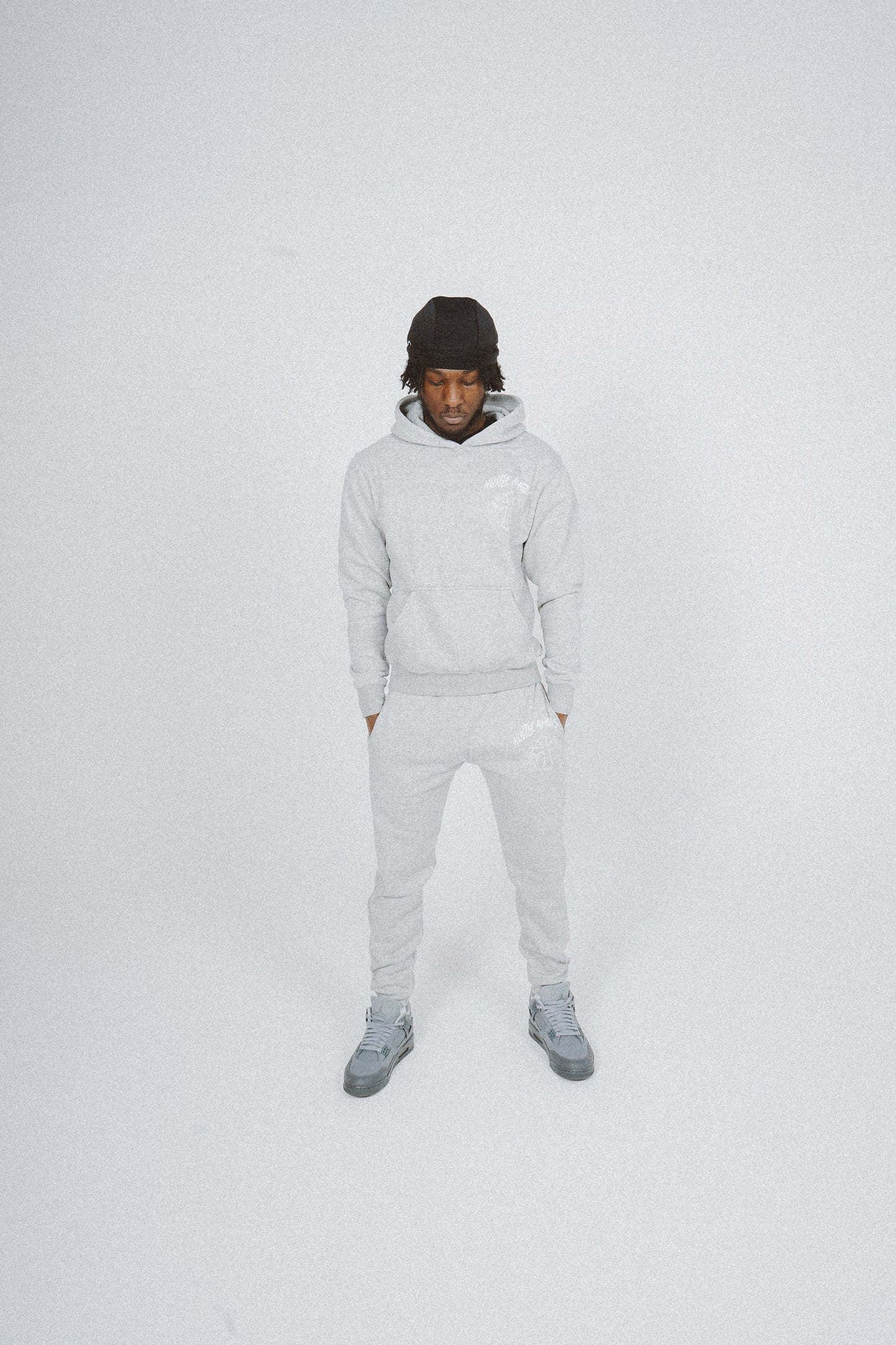 PRE ORDER - 001 GREY HUSTLEANGELS PULLOVER HOODIE