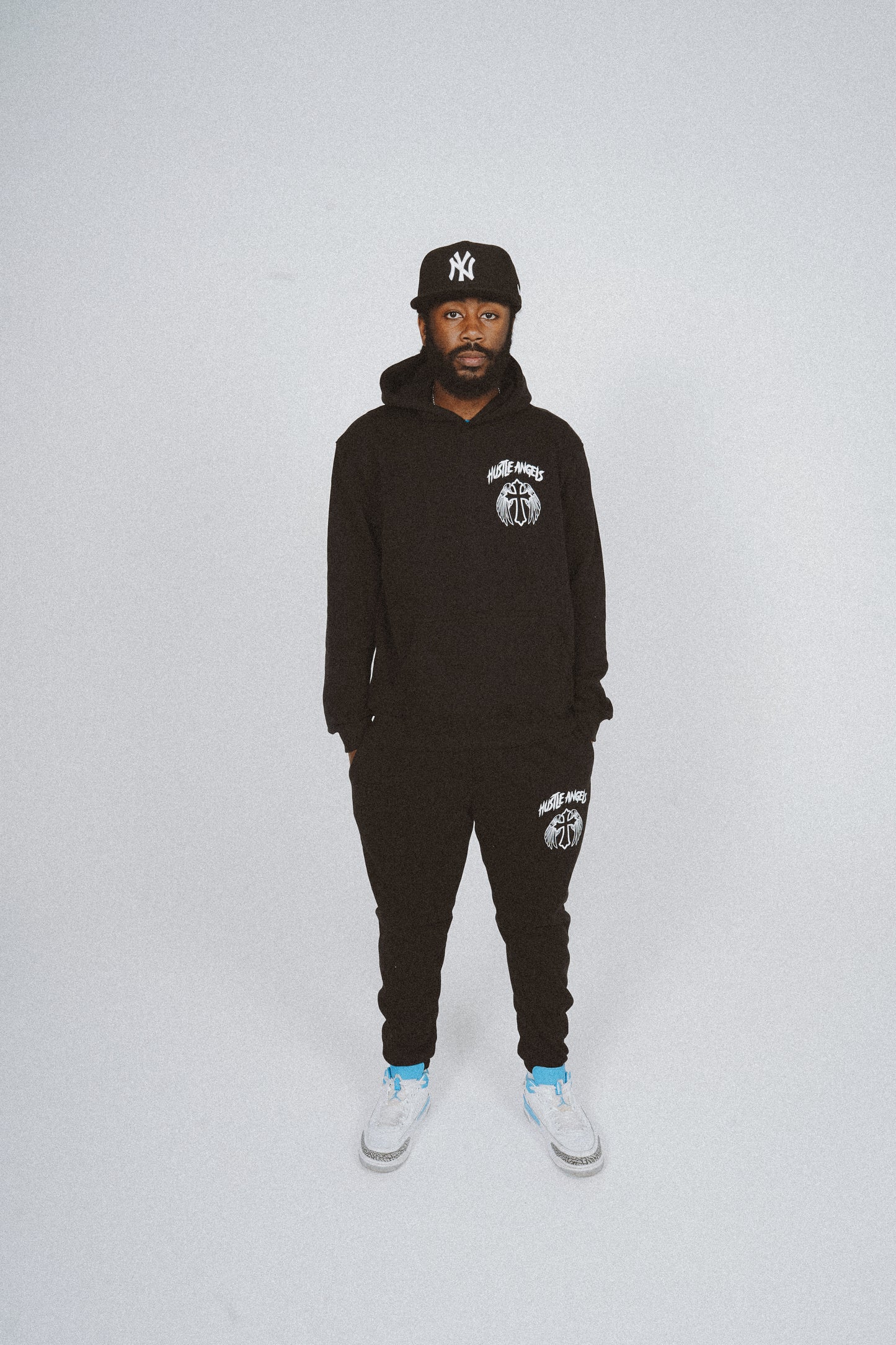 001 HUSTLEANGELS PULLOVER HOODIE