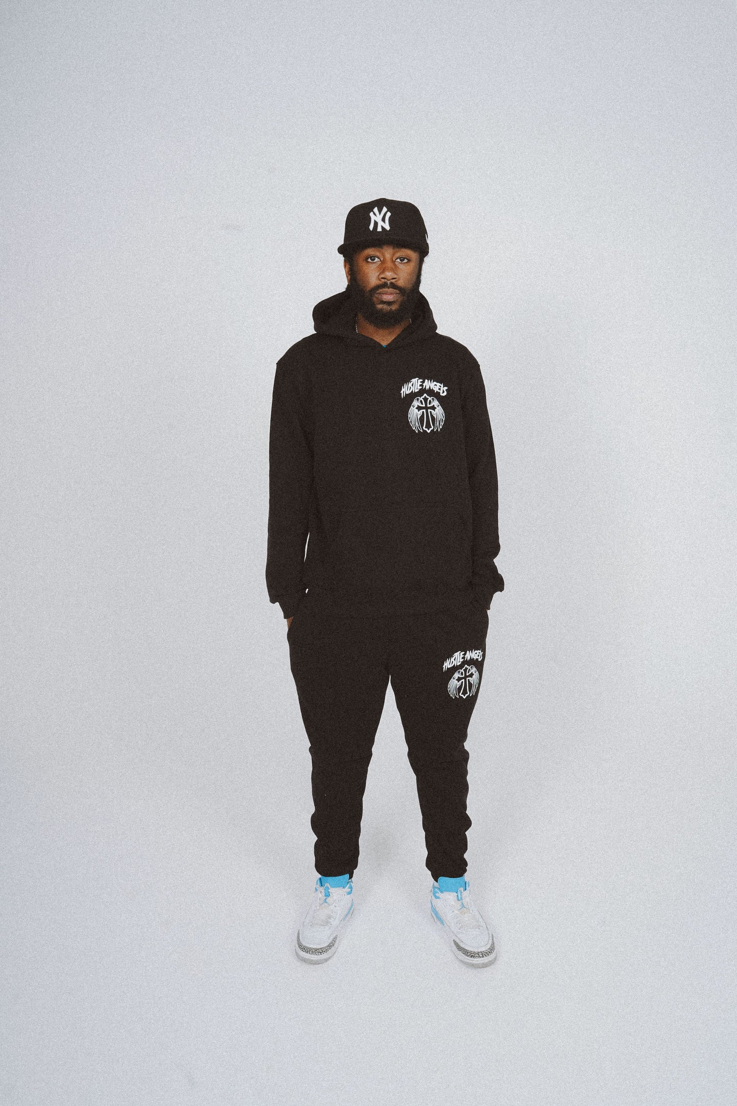 001 HUSTLEANGELS PULLOVER HOODIE