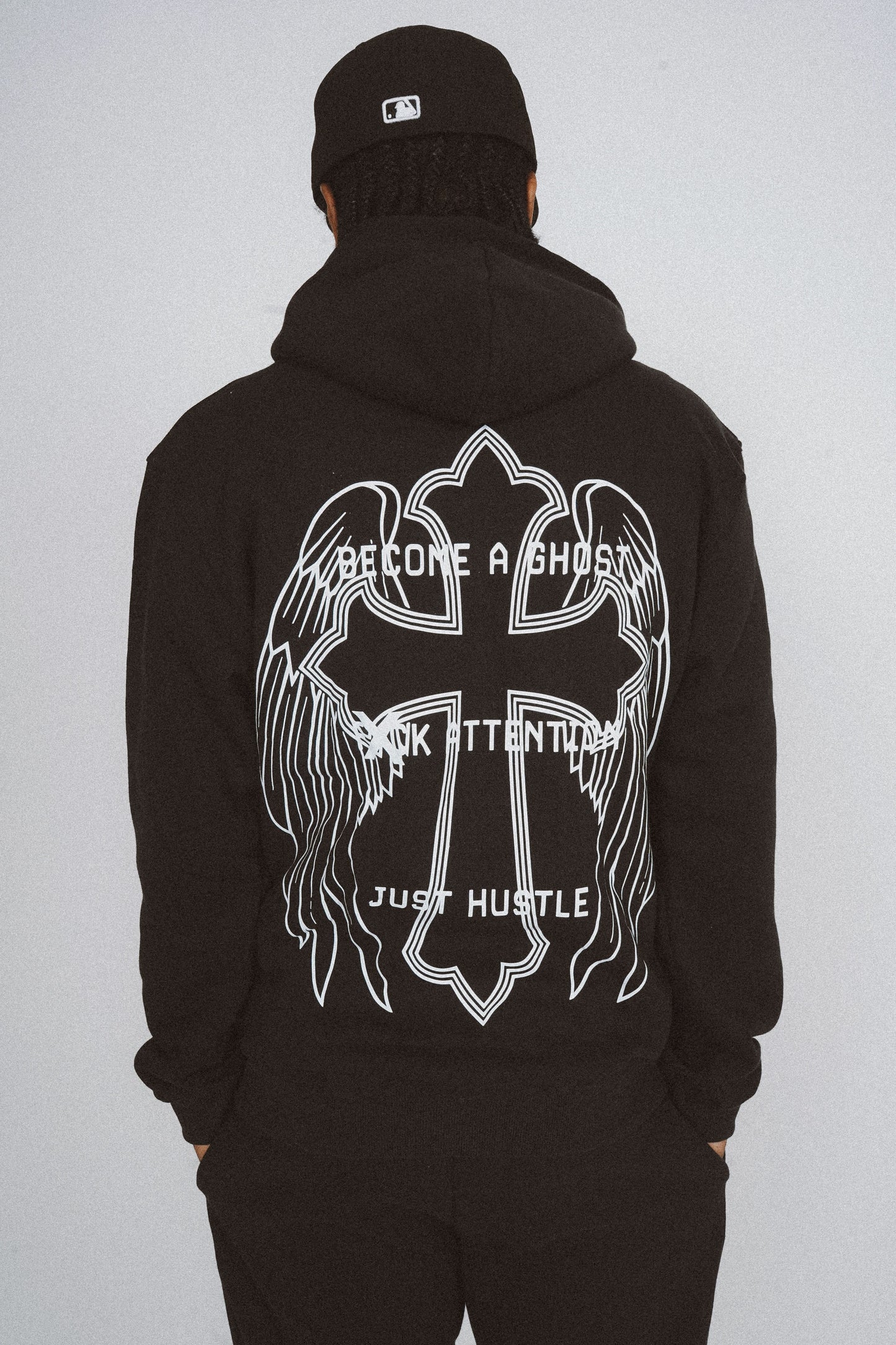 001 HUSTLEANGELS PULLOVER HOODIE