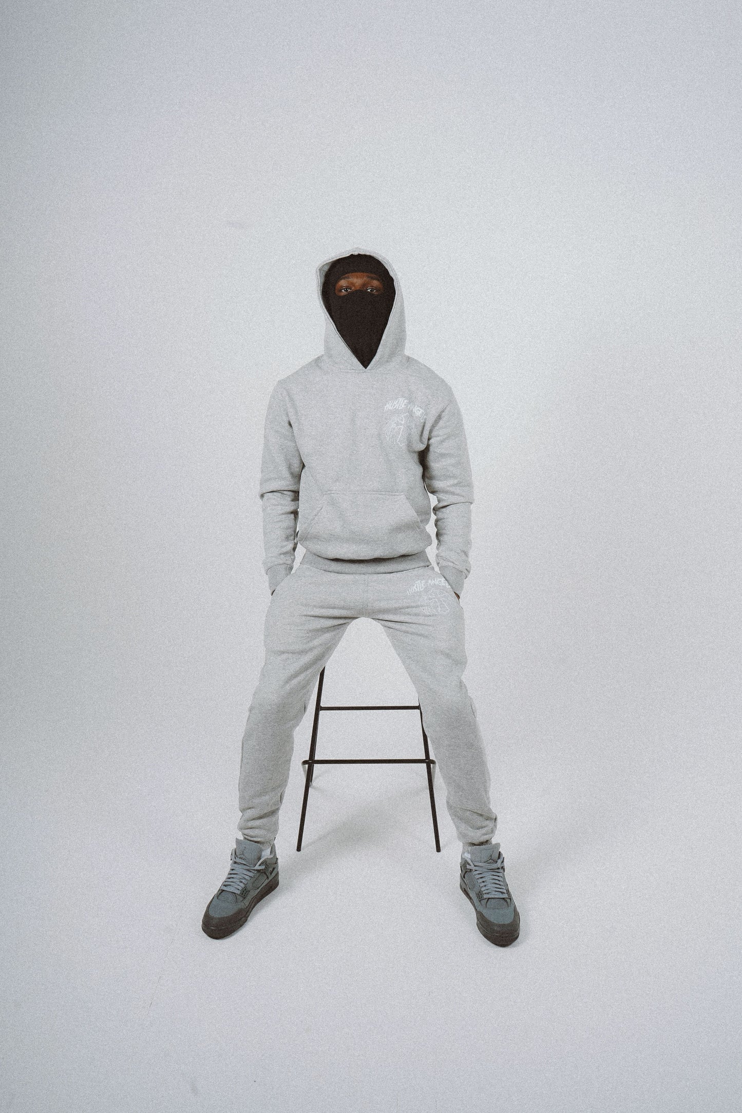 001 GREY HUSTLEANGELS PULLOVER HOODIE